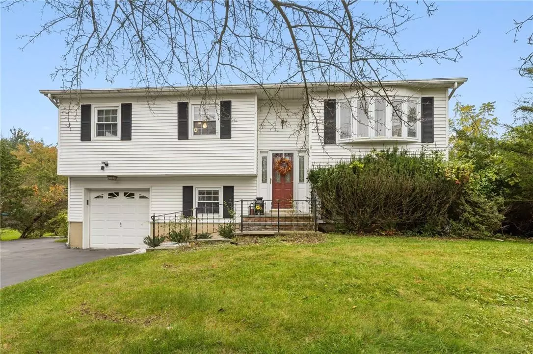 Valley Cottage, NY 10989,250 Valley RD