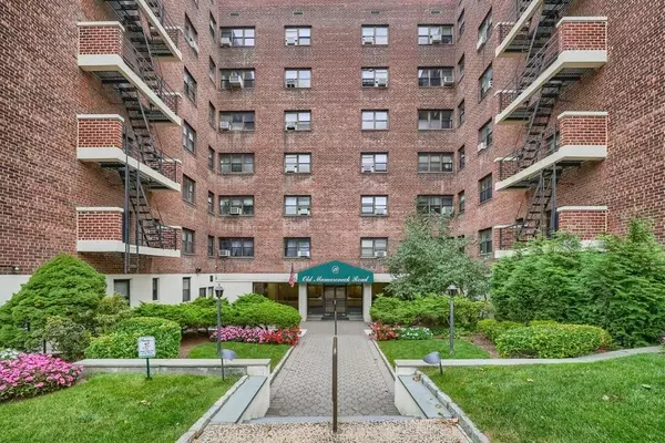 19 Old Mamaroneck RD #2K, White Plains, NY 10605