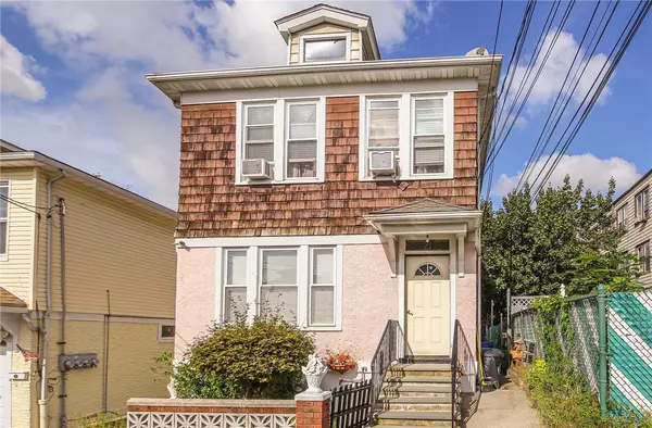 21 Lane ST, Yonkers, NY 10701