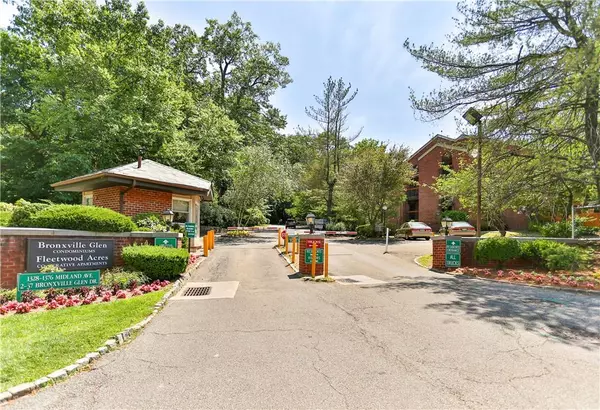 35 Bronxville Glen DR #9/Bldg:5, Yonkers, NY 10708