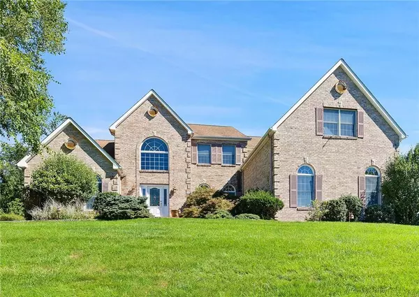 Mahopac, NY 10541,30 Strawberry Fields LN
