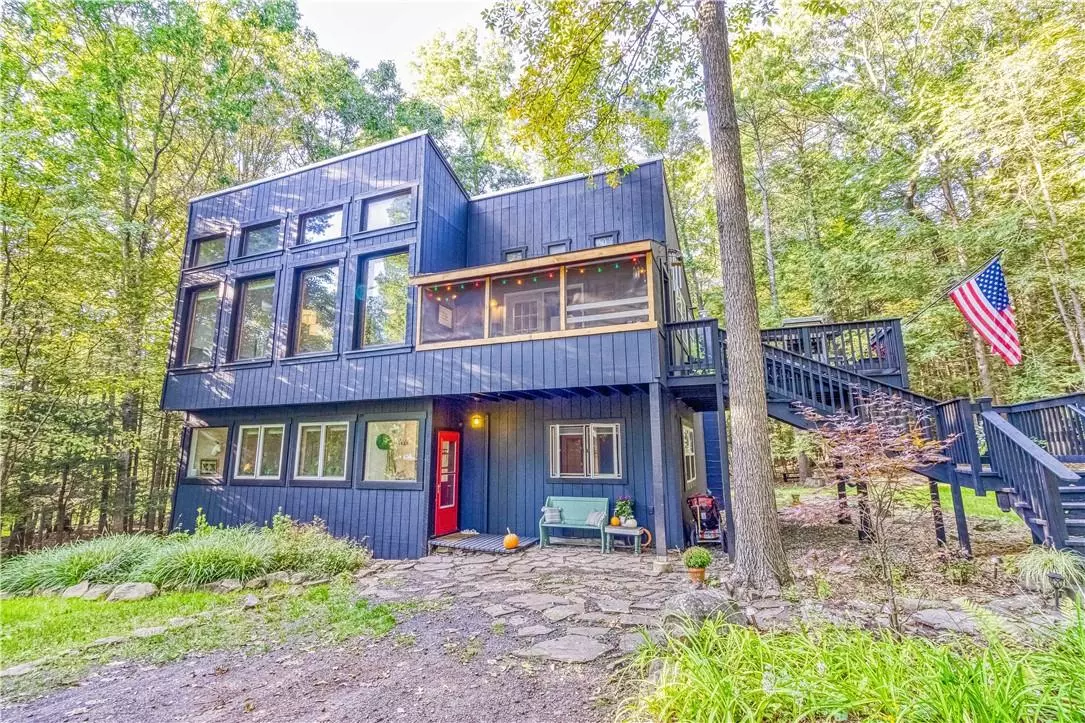 Saugerties, NY 12477,307 Lotus LN