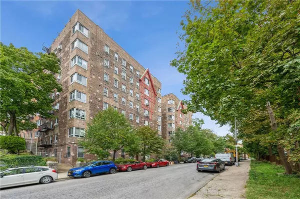 4445 Post RD #3J, Bronx, NY 10471