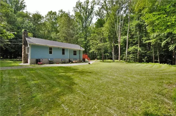 Middletown, NY 10940,16 Woodland RD