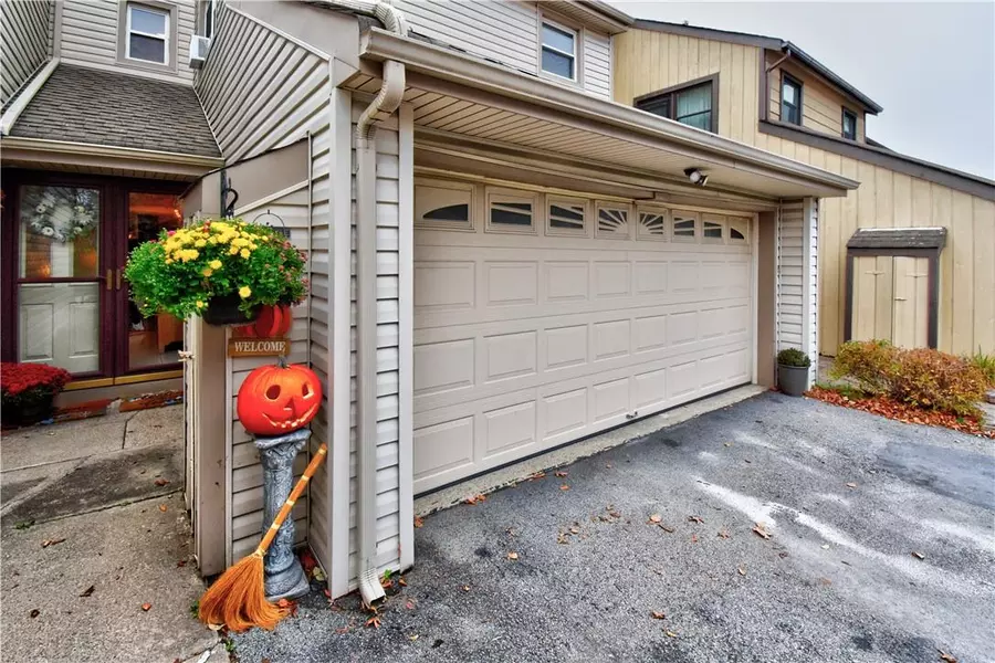 191 Country Club DR, Florida, NY 10921