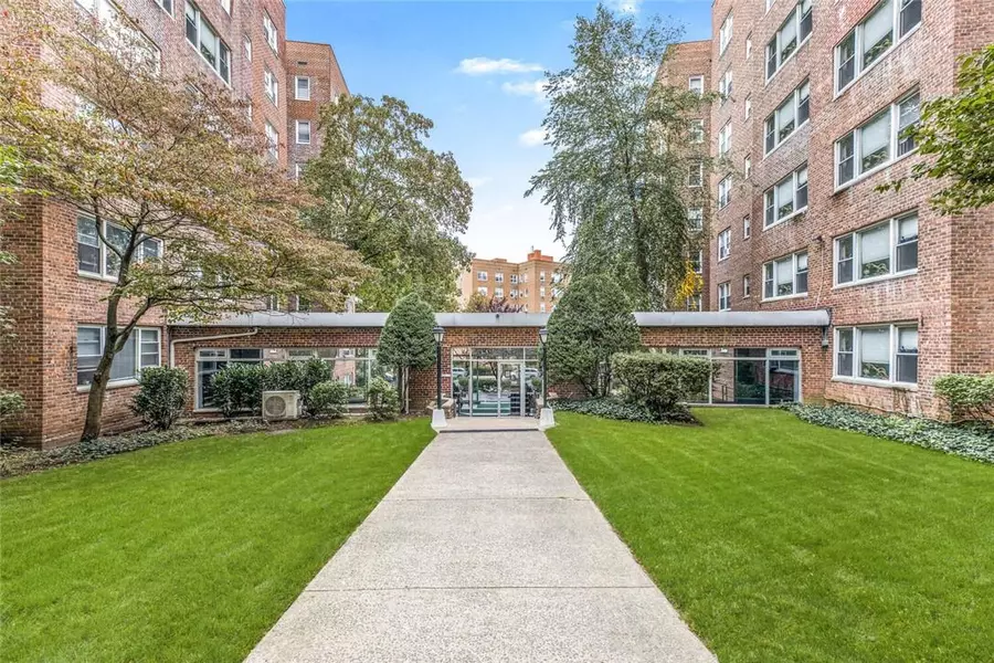 3850 Hudson Manor TER #6AW, Bronx, NY 10463