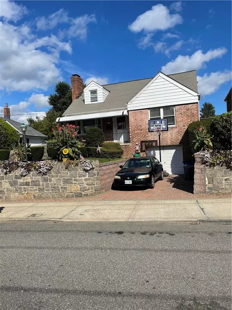 Yonkers, NY 10704,165 Sweetfield CIR