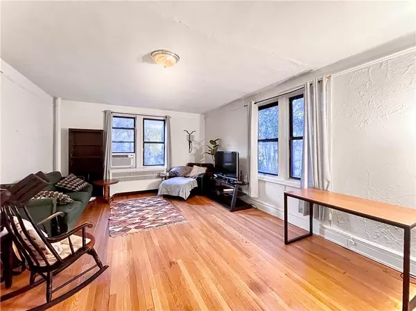 1080 Warburton AVE #3G, Yonkers, NY 10701