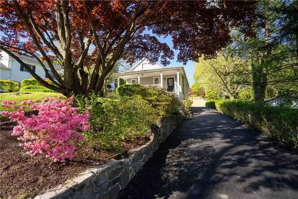 41 Whitewood AVE, New Rochelle, NY 10805