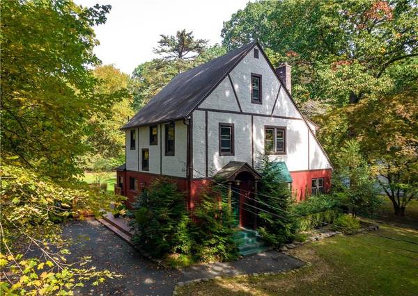 20 Gatto LN, Pearl River, NY 10965