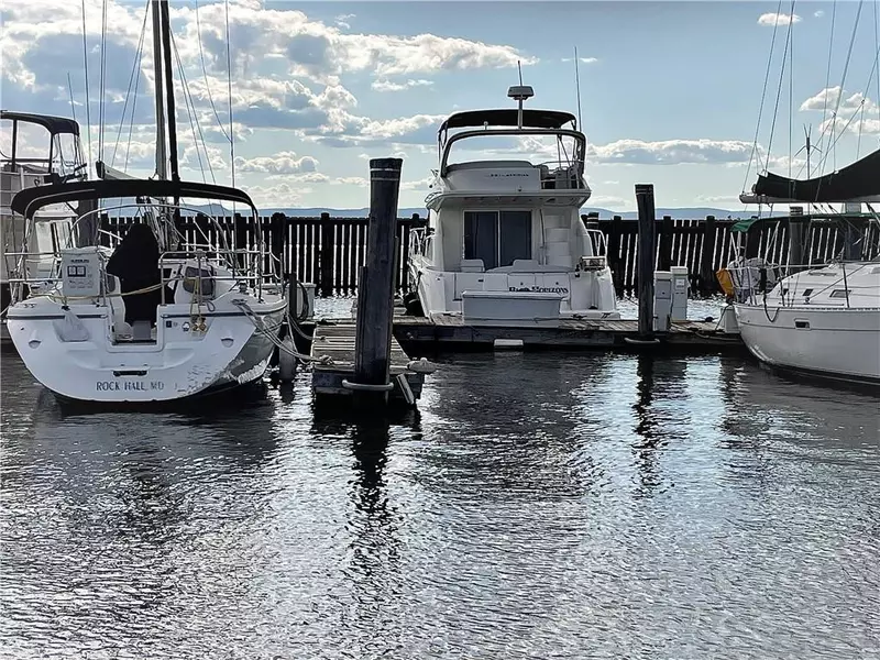 D8 Boat Slip Half Moon Bay Marina DR, Croton-on-hudson, NY 10520