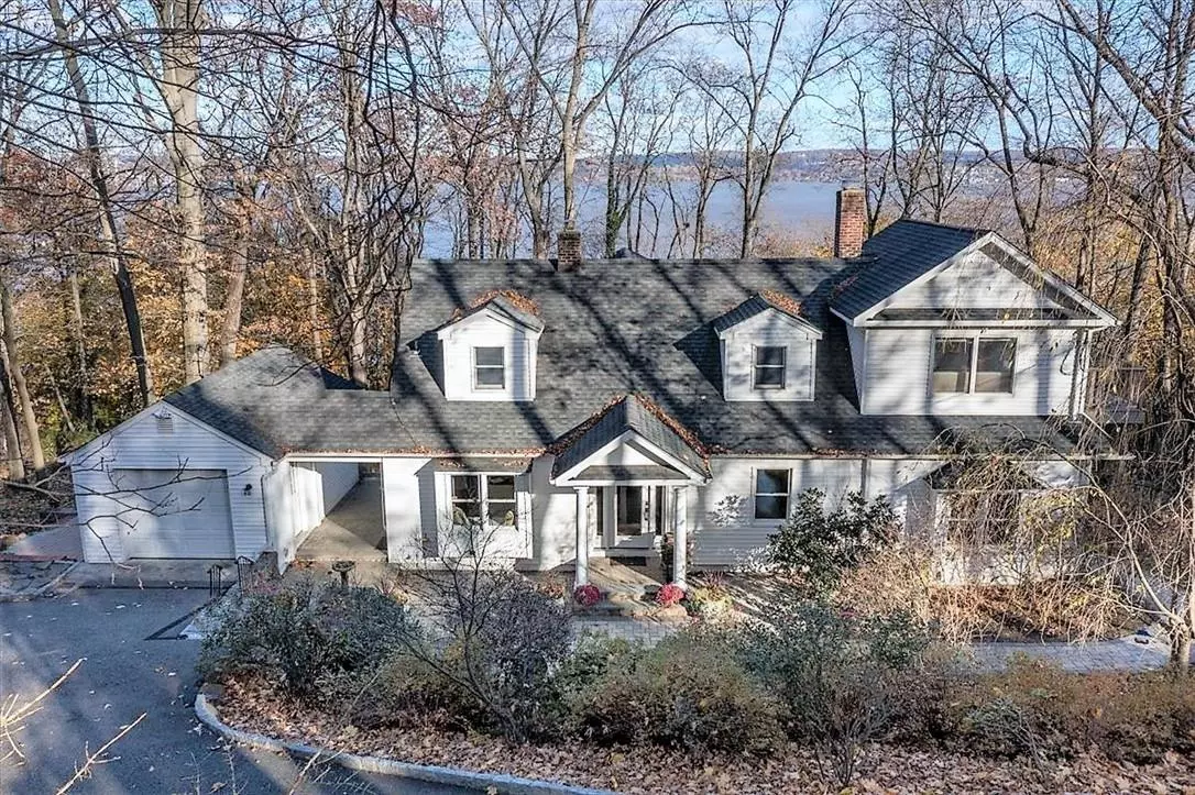Piermont, NY 10968,709 Route 9w