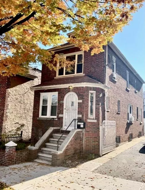 Bronx, NY 10466,2186 Strang AVE