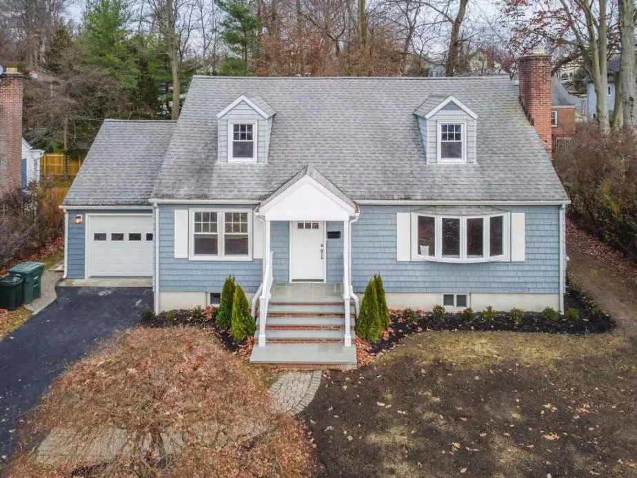 Port Chester, NY 10573,35 W Glen AVE