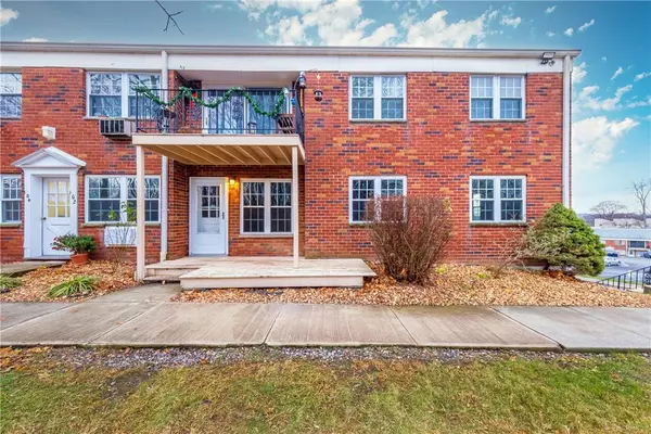 4 Colonial RD #100, Beacon, NY 12508