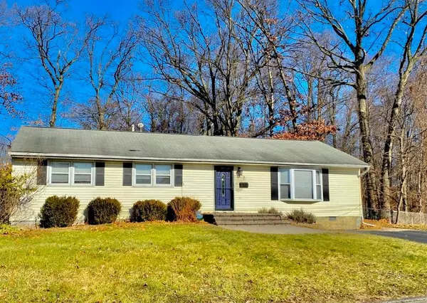 7 Debra Lee CT, West Nyack, NY 10994