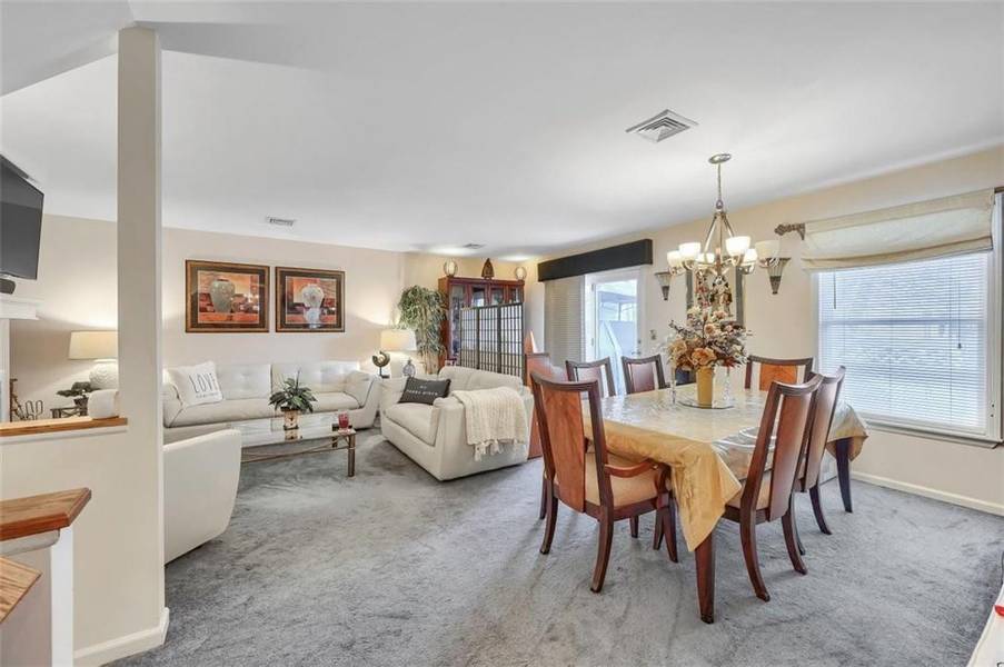 209 Cornwall Meadows LN, Patterson, NY 12563