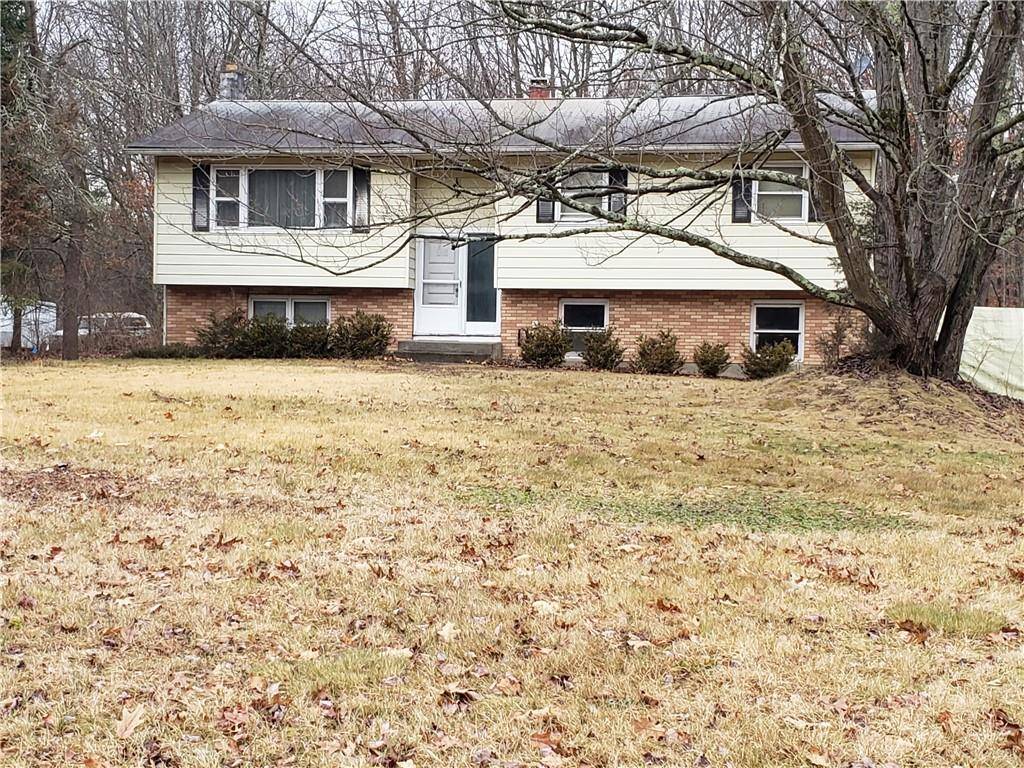 8 Lenart PL, Hopewell Junction, NY 12533