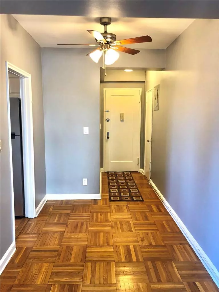 New Rochelle, NY 10805,230 Pelham RD #3d