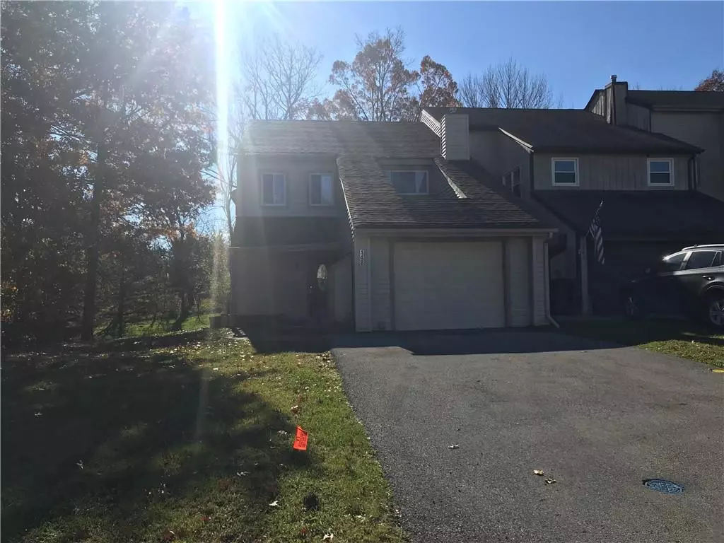 Florida, NY 10921,148 Country Club DR