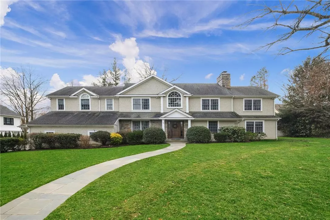 Scarsdale, NY 10583,20 Vernon RD
