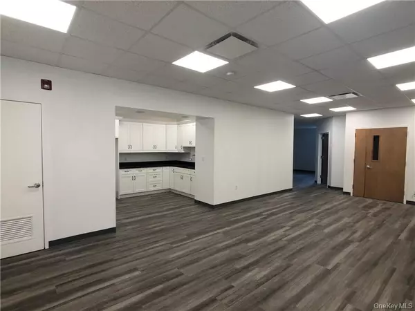 Larchmont, NY 10538,2365 Boston Post RD #101