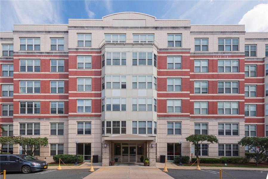 300 Mamaroneck AVE #517, White Plains, NY 10605