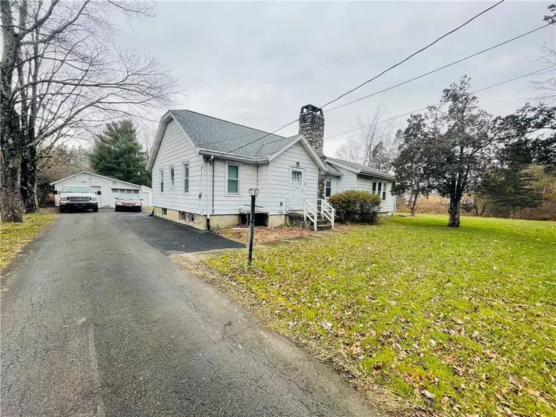 13 Spruce RD, Middletown, NY 10940