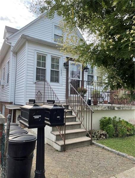 1523 Ohm AVE, Bronx, NY 10465