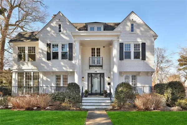 44 Lester PL, New Rochelle, NY 10804