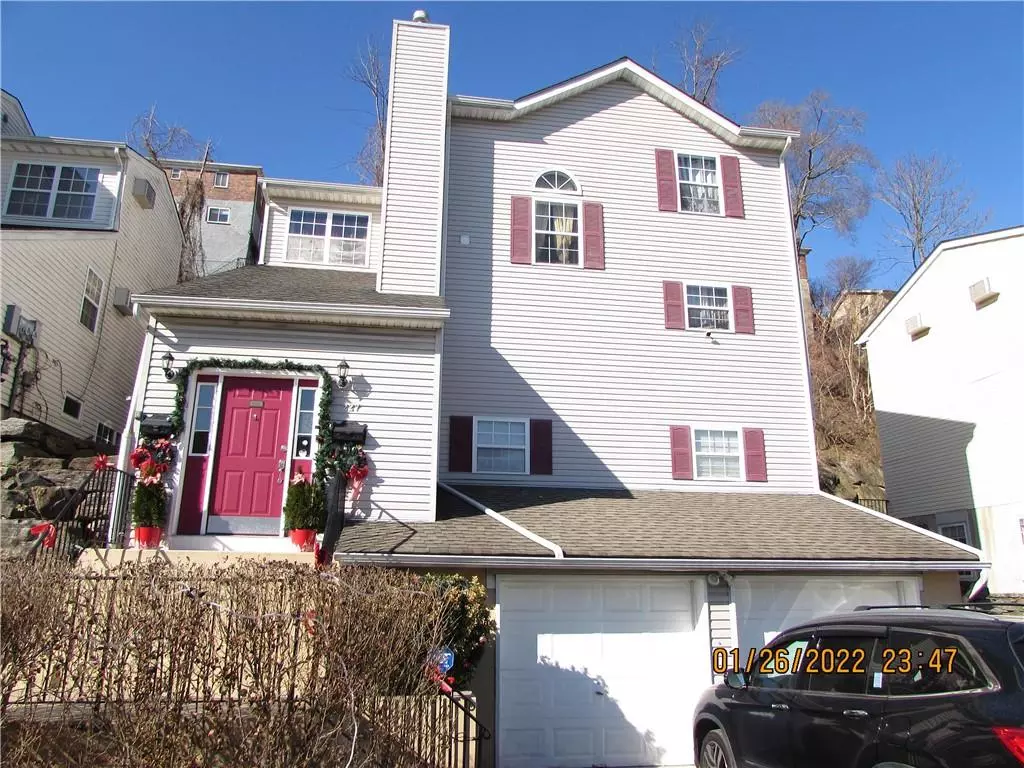 Yonkers, NY 10703,227 MaryLou AVE