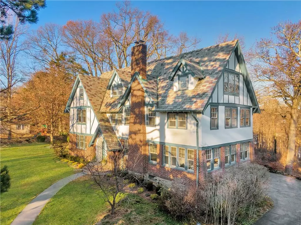 New Rochelle, NY 10804,107 Crawford TER