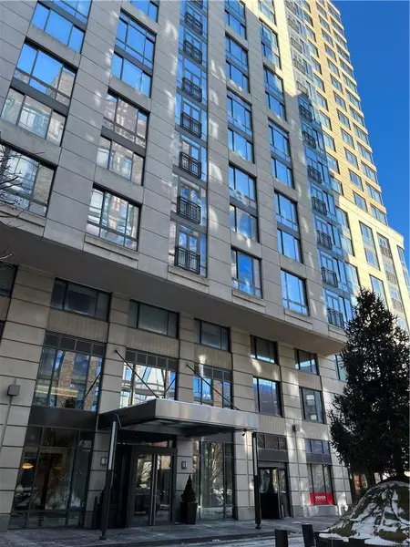 10 City PL #19C, White Plains, NY 10601