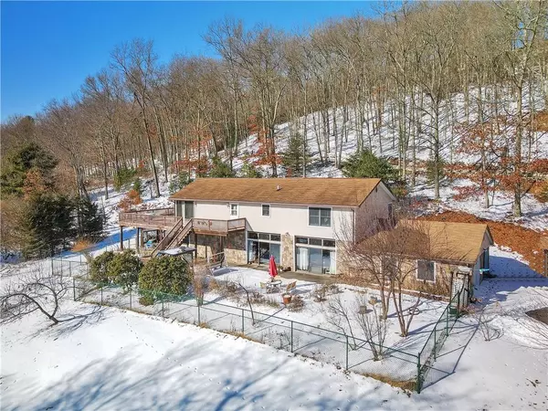 187 Bloom RD, Barryville, NY 12719