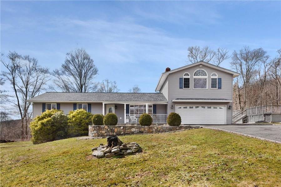 3 Westgate TER, Carmel, NY 10512