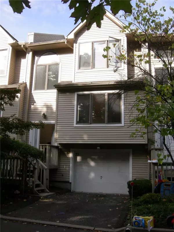 41 First ST, New City, NY 10956