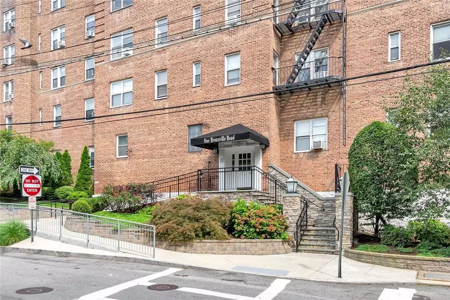 1 Bronxville RD #4H, Bronxville, NY 10708