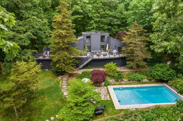 33 Dry Pond RD, Cold Spring, NY 10516