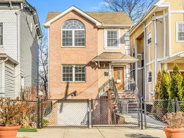 15 S 7th AVE, Mount Vernon, NY 10550