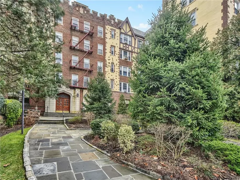 1470 Midland AVE #4M, Bronxville, NY 10708