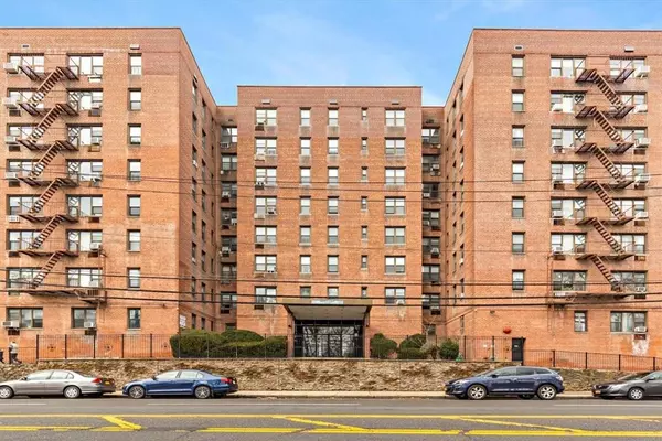 277 Bronx River RD #4K, Yonkers, NY 10704