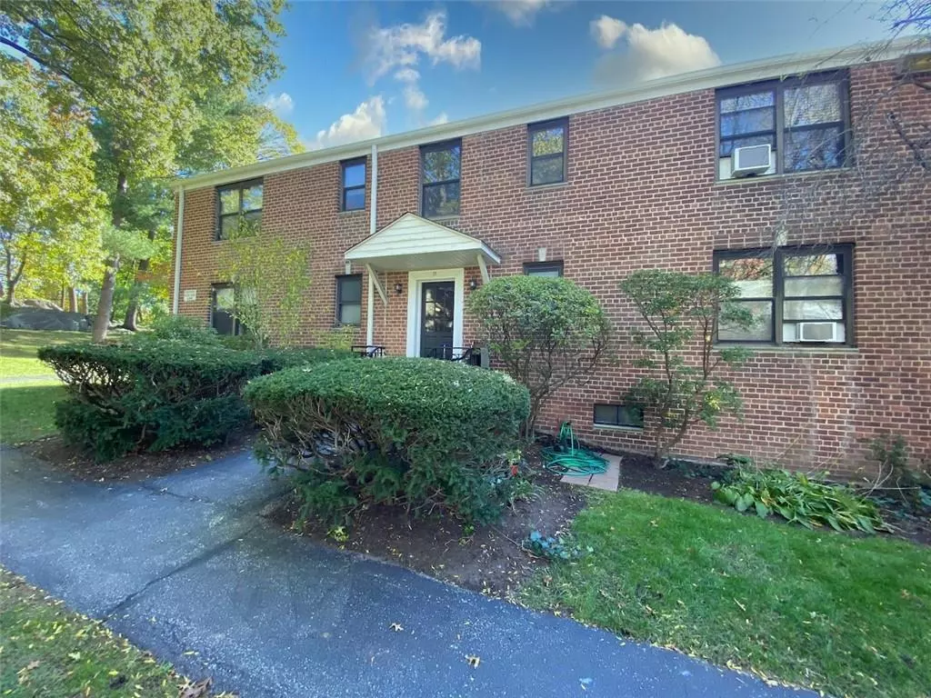 Hartsdale, NY 10530,11 Rockledge RD #2B