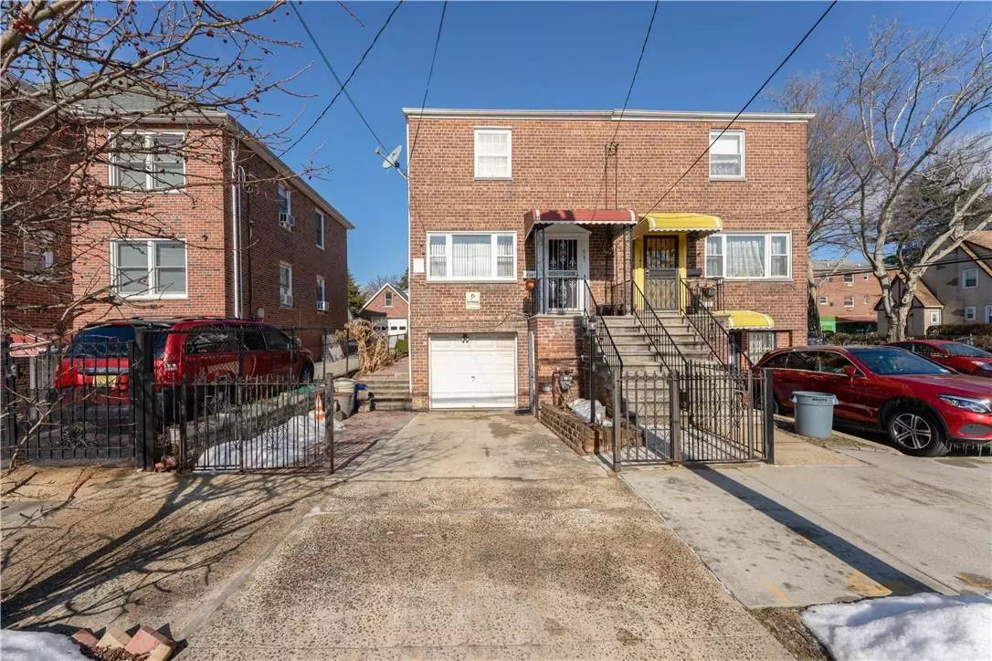 Bronx, NY 10466,2141 Strang AVE