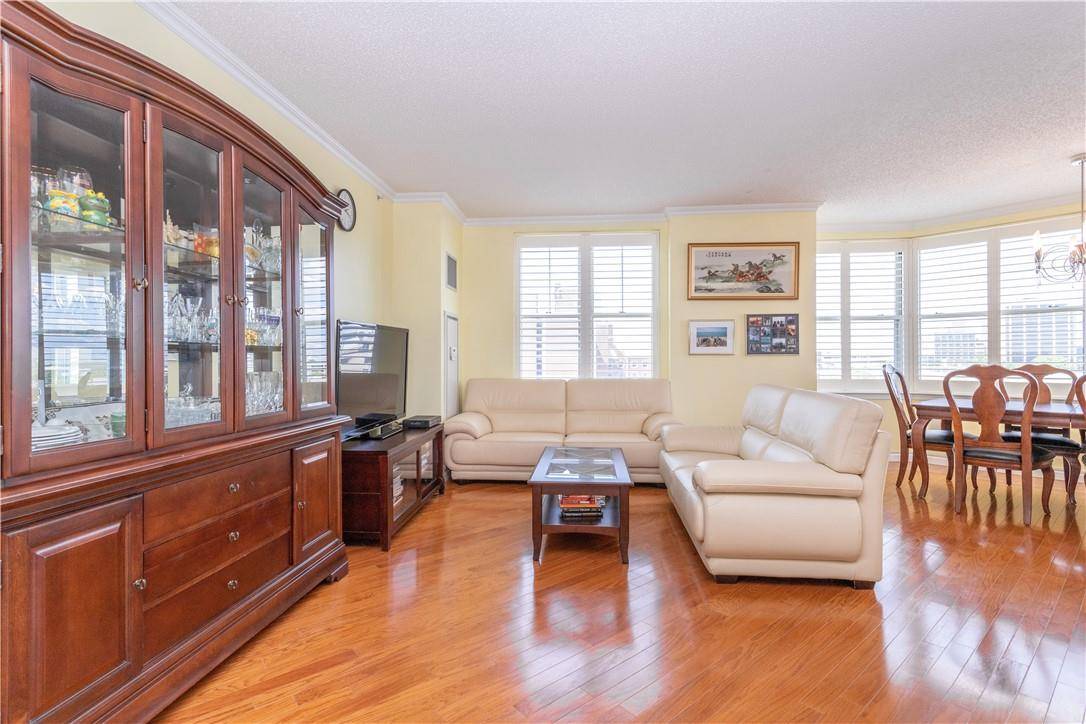 300 Mamaroneck AVE #501, White Plains, NY 10605