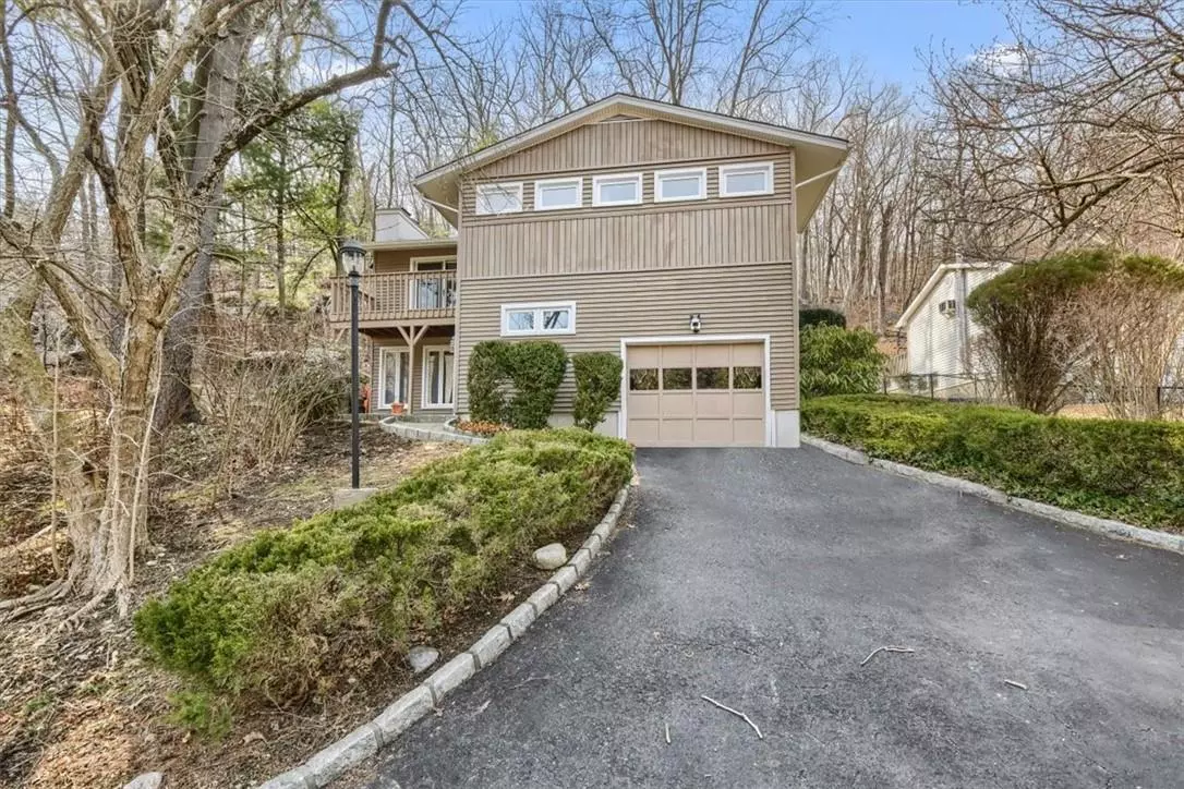 Cortlandt Manor, NY 10567,81 Wharton DR