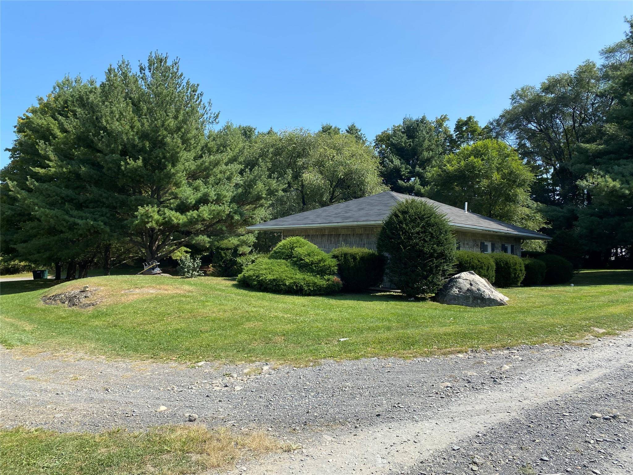 Highland, NY 12528,243 Vineyard AVE