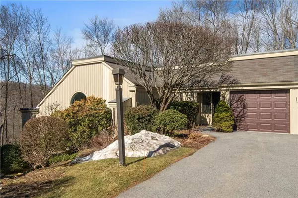 126 Heritage HLS #A, Somers, NY 10589