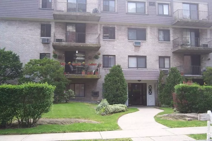 501 pelham RD #2J, New Rochelle, NY 10801