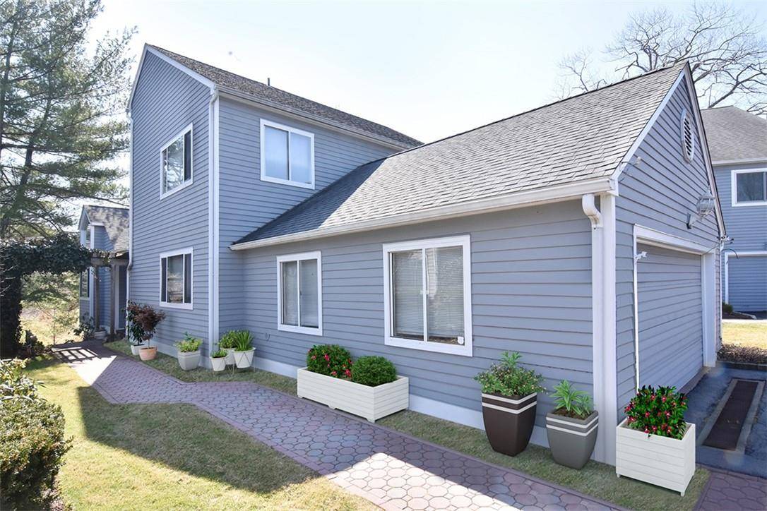 17 Greens WAY, New Rochelle, NY 10805