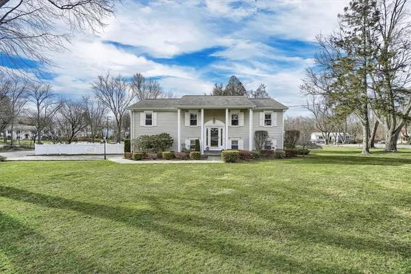 3255 Linda CT, Yorktown Heights, NY 10598